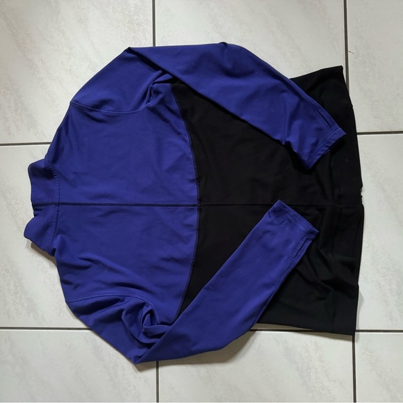 Victoria's Secret VSX Sport long sleeve zip up track jacket. Size: Medium - Picture 4 of 10